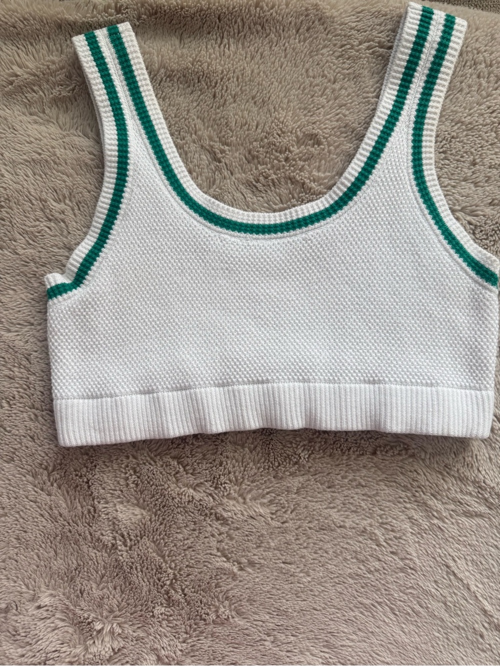 ALO Yoga White Mini Skirt & Sports Bra with Green Trim - Picture 3 of 5